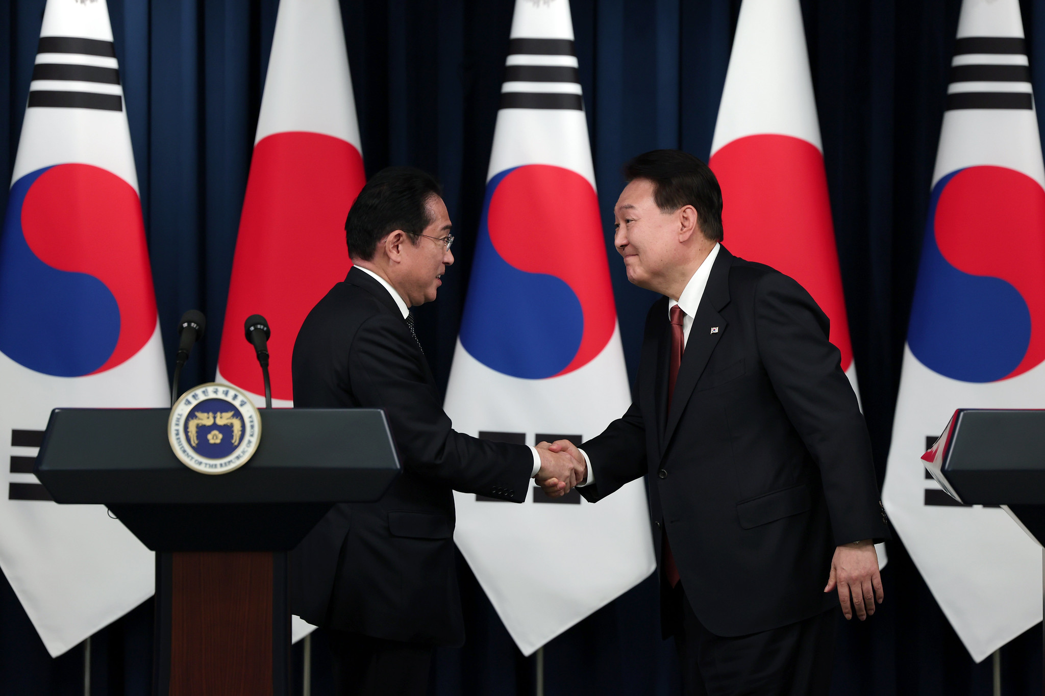 President Yoon, Japan PM pledge better trilateral ties with US